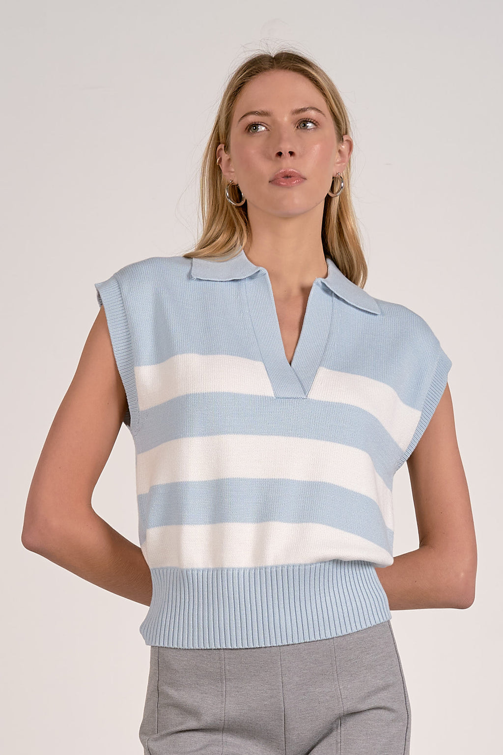 Sleeveless  Collar Sweater